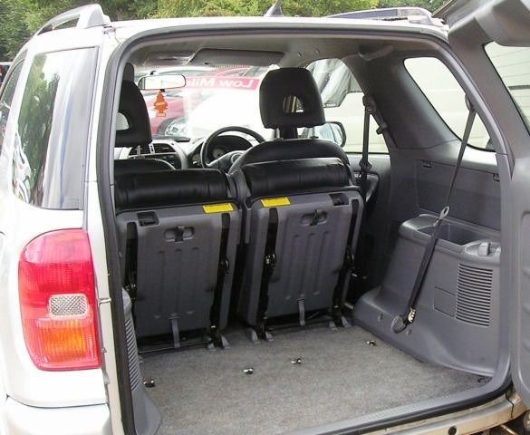 2003 Toyota RAV-4 image 7