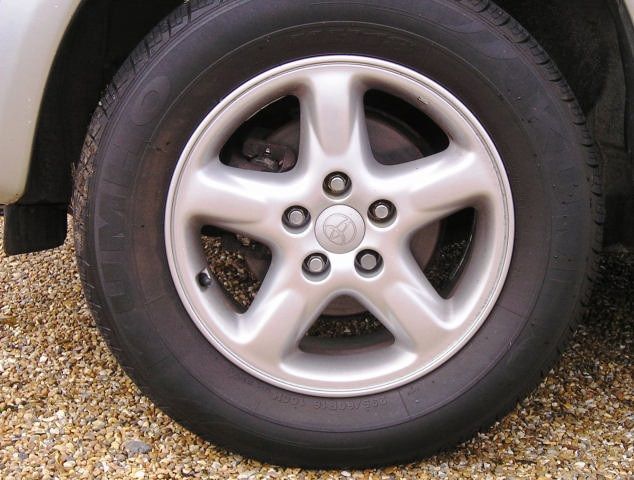 2003 Toyota RAV-4 image 9