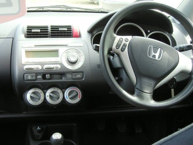 2007 Honda Jazz image 9