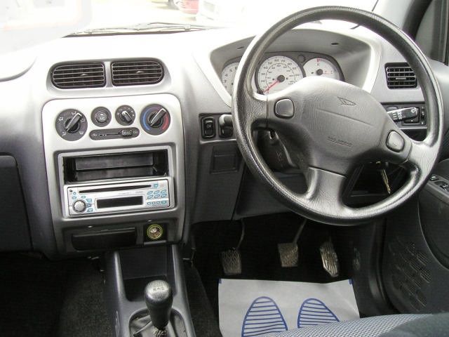 2002 Daihatsu Terios image 8