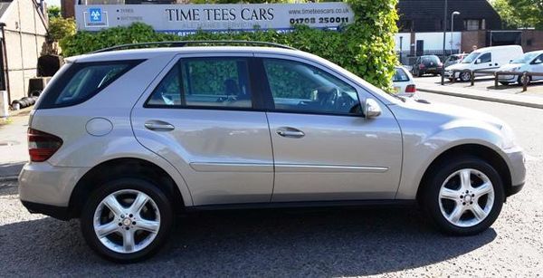 2008 MERCEDES-BENZ M CLASS ML320 CDi Sport image 4