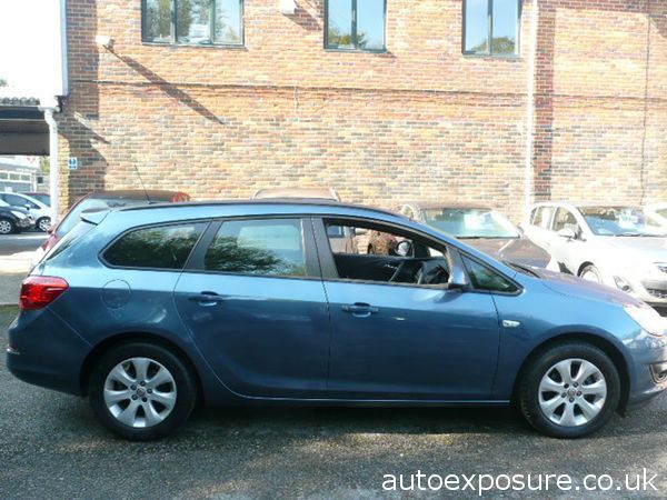 2014 VAUXHALL ASTRA 1.6i 16V image 4