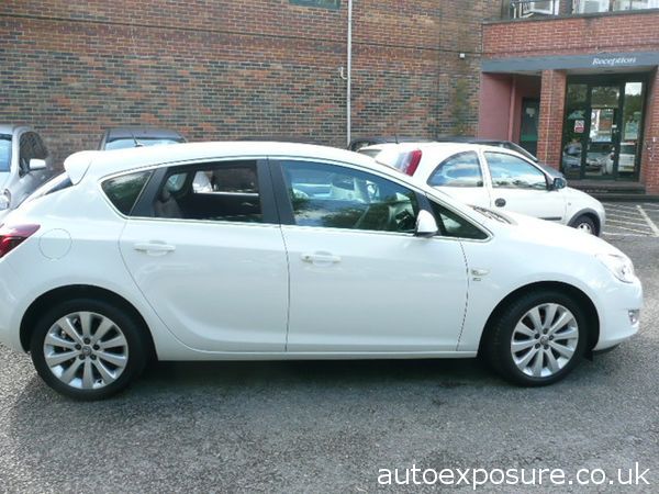 2012 VAUXHALL ASTRA 1.6i 16V SE image 2
