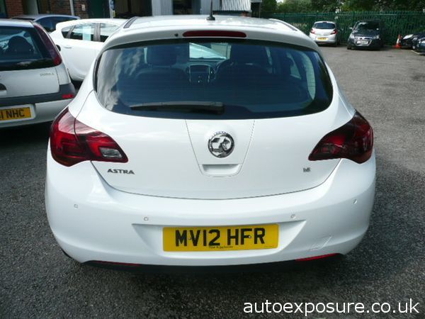 2012 VAUXHALL ASTRA 1.6i 16V SE image 4