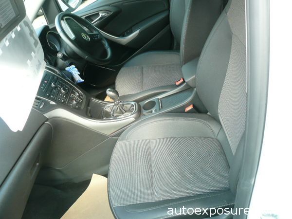 2012 VAUXHALL ASTRA 1.6i 16V SE image 5