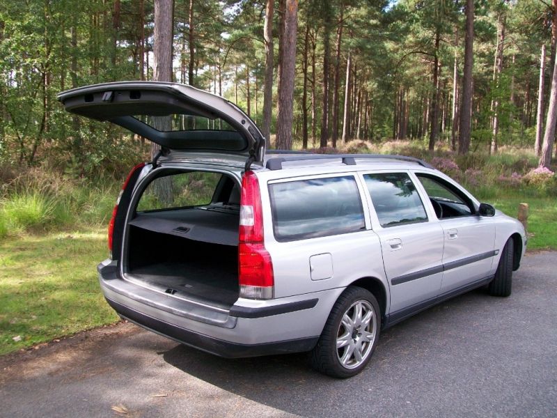 Volvo V70 SE image 2