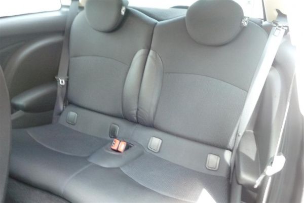 2011 Mini Cooper D image 7