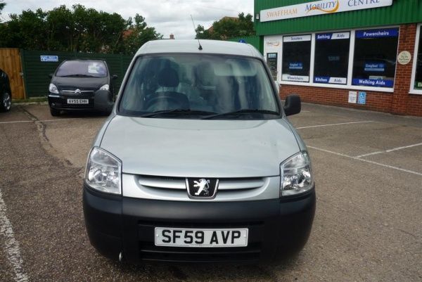 2009 Peugeot Partner Combi Horizon W.A.V image 2