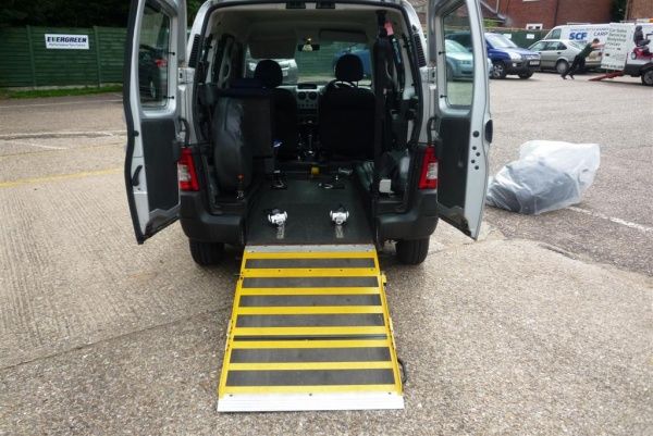 2009 Peugeot Partner Combi Horizon W.A.V image 5