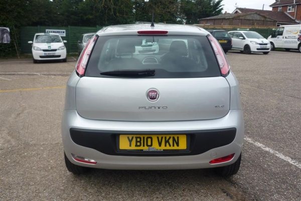 2010 Fiat Punto Evo Active image 3
