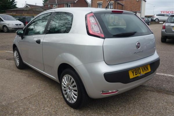 2010 Fiat Punto Evo Active image 4