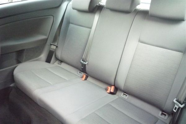 2007 Volkswagen Golf S FSI image 7