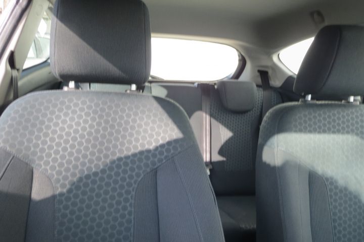 2009 Ford Fiesta image 8