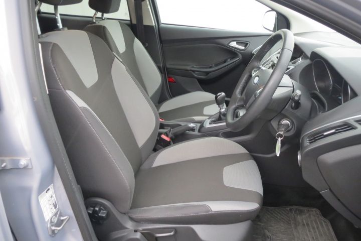 2012 Ford Focus image 6