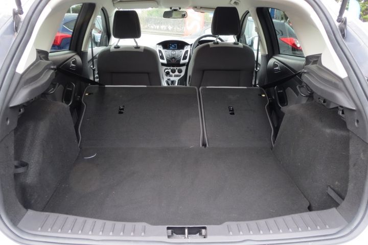 2012 Ford Focus image 8