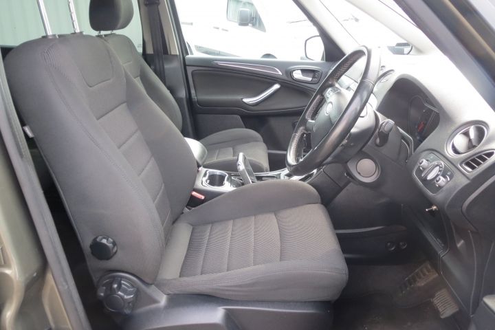 2010 Ford Galaxy image 6