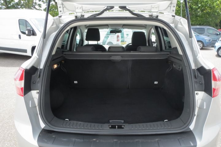 2010 Ford Kuga image 9