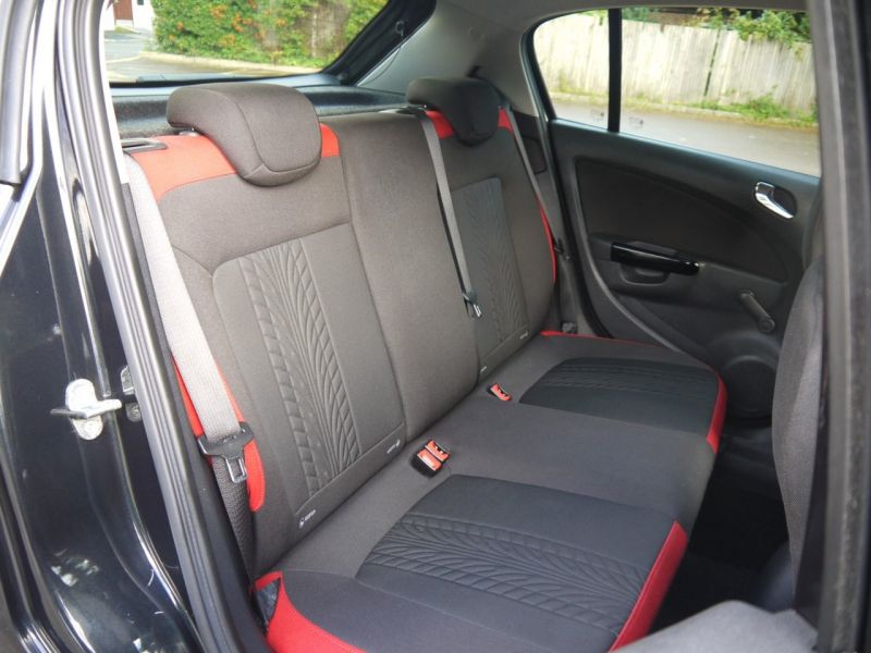 2013 Vauxhall Corsa 1.4i SRi image 7