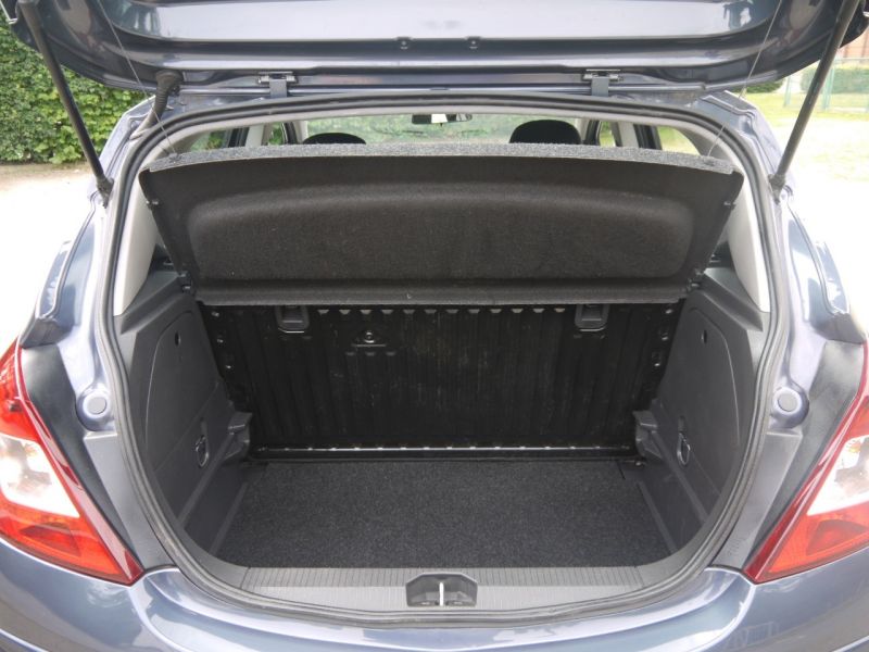 2010 Vauxhall Corsa 1.2i Energy image 7