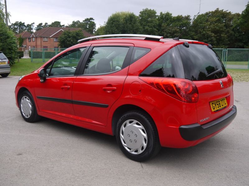 2008 Peugeot 207 SW 1.6HDI S image 4