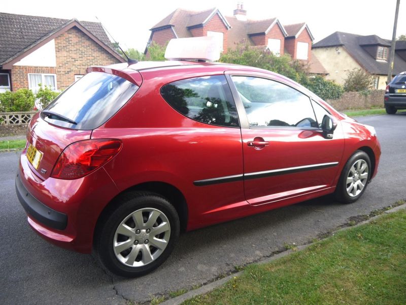 2008 Peugeot 207 1.4 S image 3