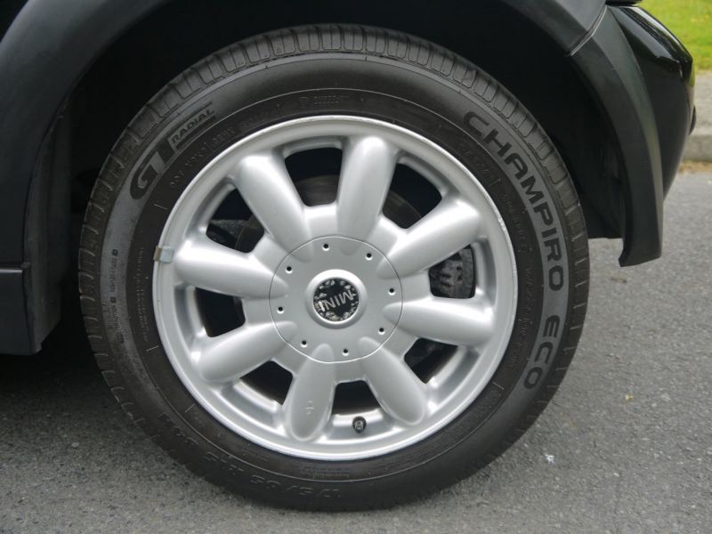 2002 Mini Hatchback 1.6 One image 8