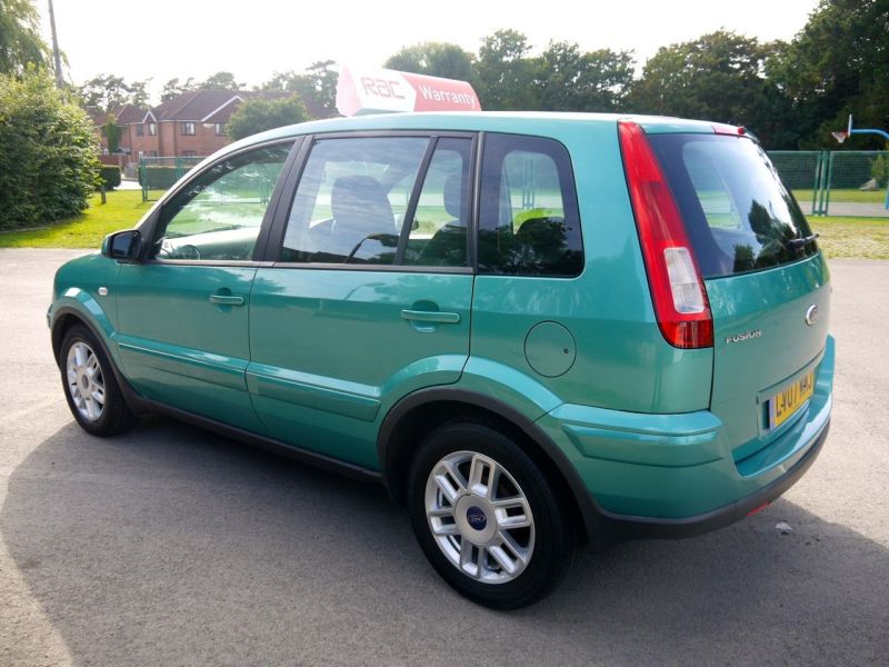 2007 Ford Fusion 1.6 Zetec Climate image 4