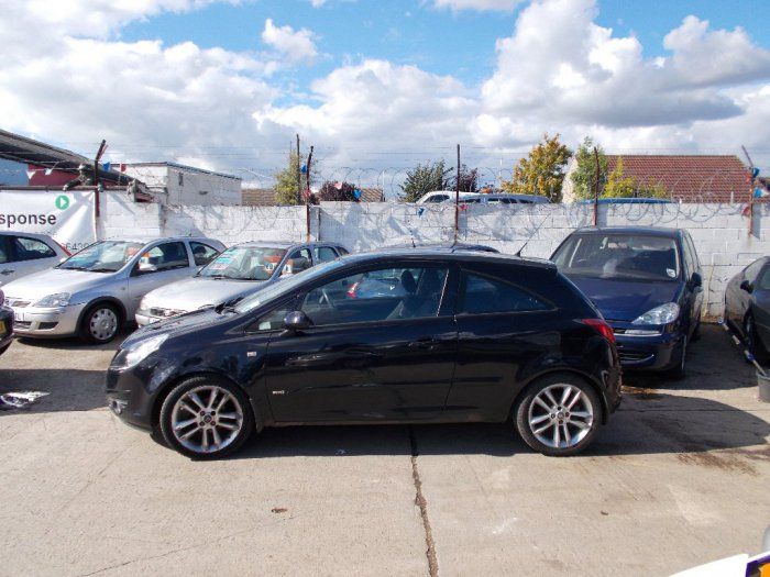 2006 Vauxhall Corsa 1.4 i 16v SXi image 4