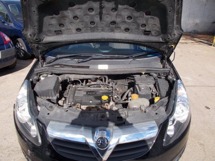 2006 Vauxhall Corsa 1.4 i 16v SXi image 8