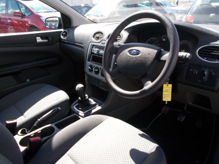 2005 Ford Focus 1.6 LX image 4