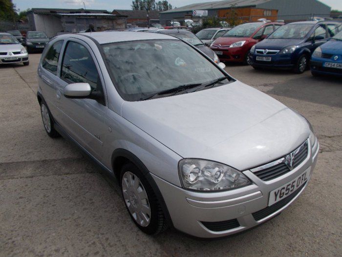 2005 Vauxhall Corsa 1.2 i 16v Design image 1