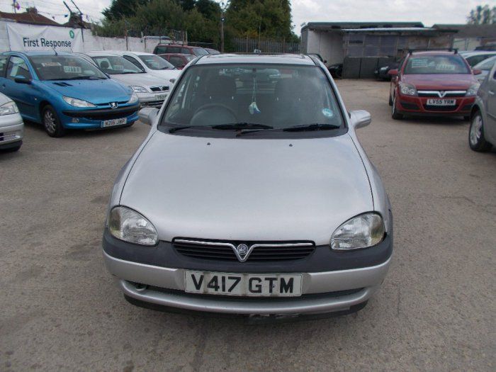 1999 Vauxhall Corsa 1.2 i 16v Club image 1