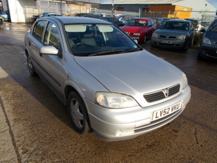2002 Vauxhall Astra 2.0 DTi 16V LS image 1