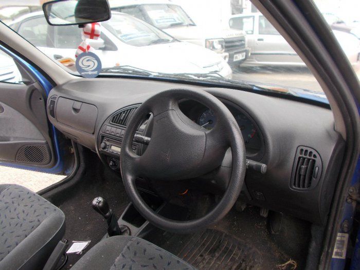 2001 Citroen Saxo 1.1 i Desire image 4