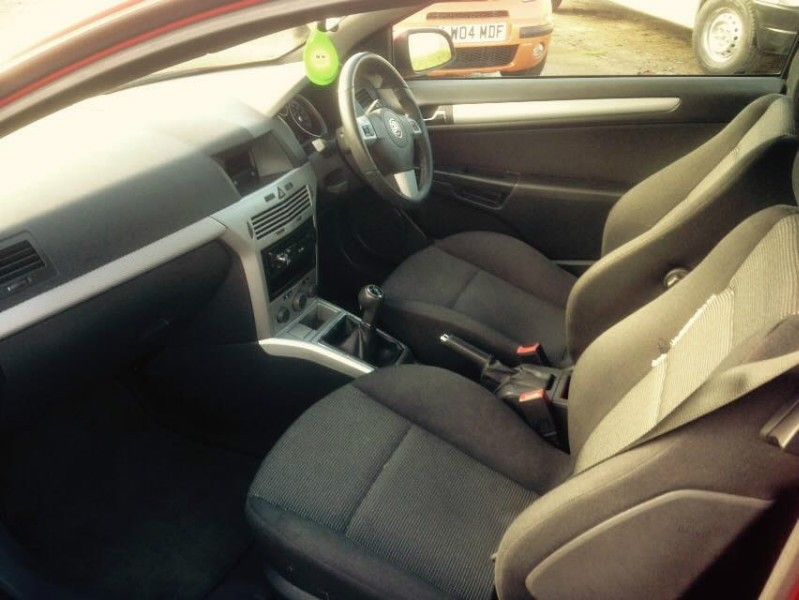 2005 Vauxhall Astra 1.6i 16v SXi Sport image 5
