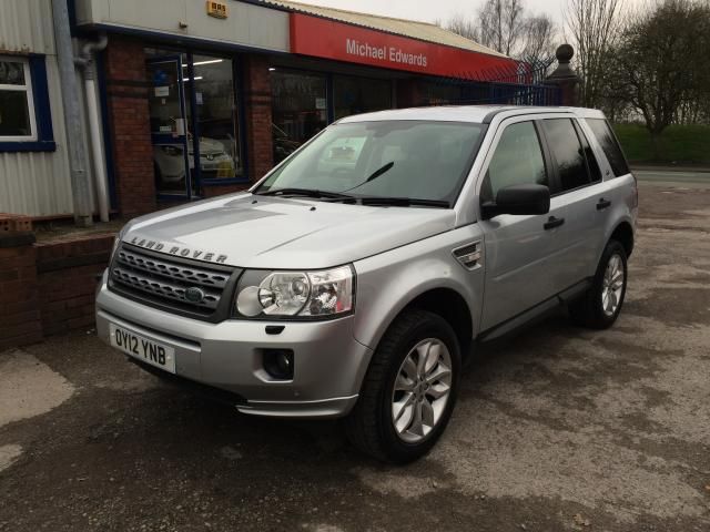 2012 12 LAND ROVER FREELANDER 2.2 image 3