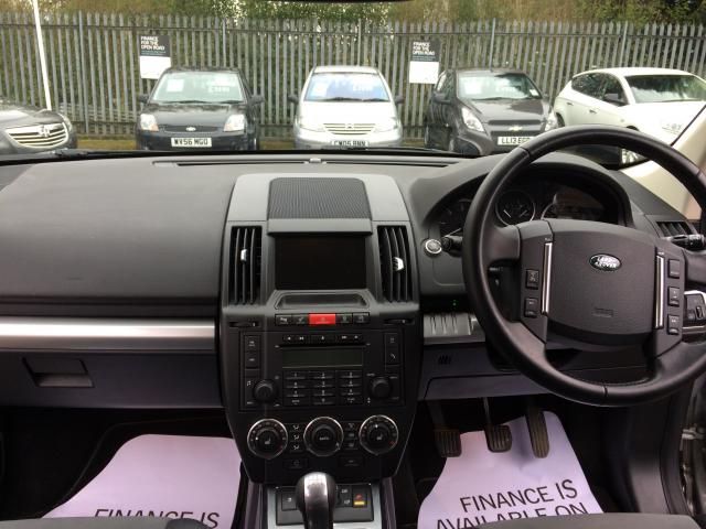 2012 12 LAND ROVER FREELANDER 2.2 image 6