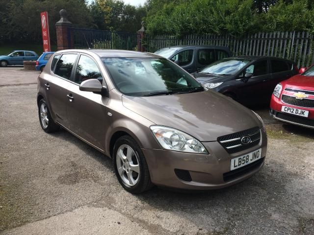 2009 KIA CEED 1.6 GS image 2