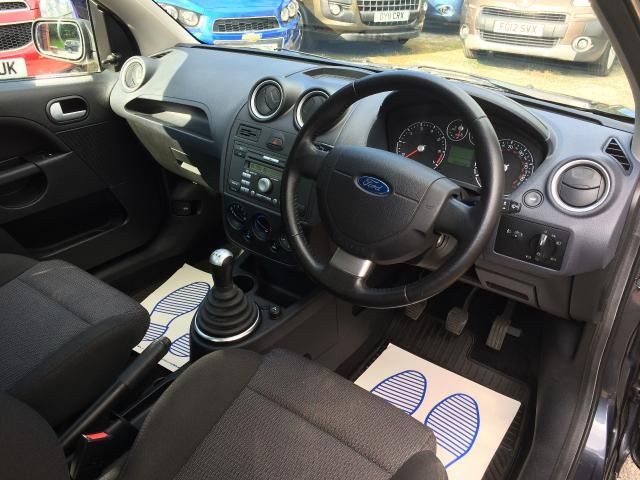2007 FORD FIESTA 1.6 ZETEC S 16V image 4