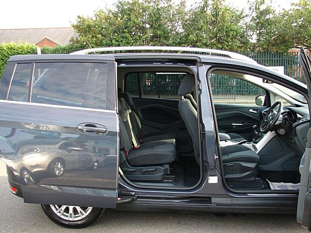 2010 Ford Grand C-Max 1.6 TDCi Titanium image 5