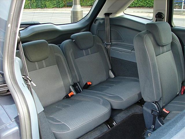 2010 Ford Grand C-Max 1.6 TDCi Titanium image 6