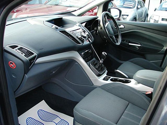 2010 Ford Grand C-Max 1.6 TDCi Titanium image 7