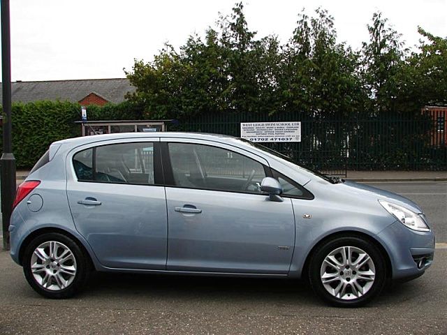 2008 Vauxhall Corsa 1.4 i 16v Design 5dr (a/c) image 3