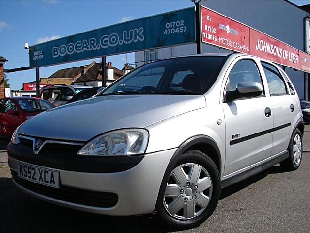 2003 Vauxhall Corsa 1.0 i 12v Elegance 5dr image 2
