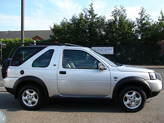 2003 Land Rover Freelander 2.0 Td4 SE Hard Top 3dr image 3