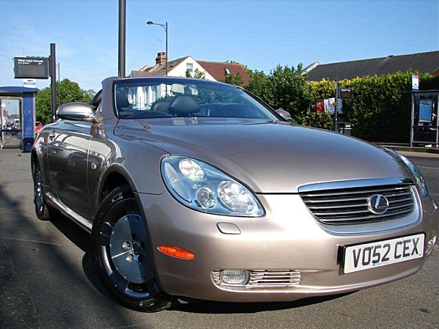 2002 Lexus SC 430 4.3 2dr image 1