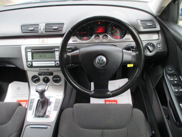 2007 Volkswagen Passat 2.0 SE TDI image 5
