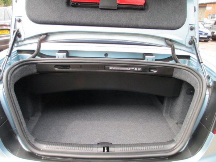 2004 Audi A4 1.8T Sport 2dr image 6