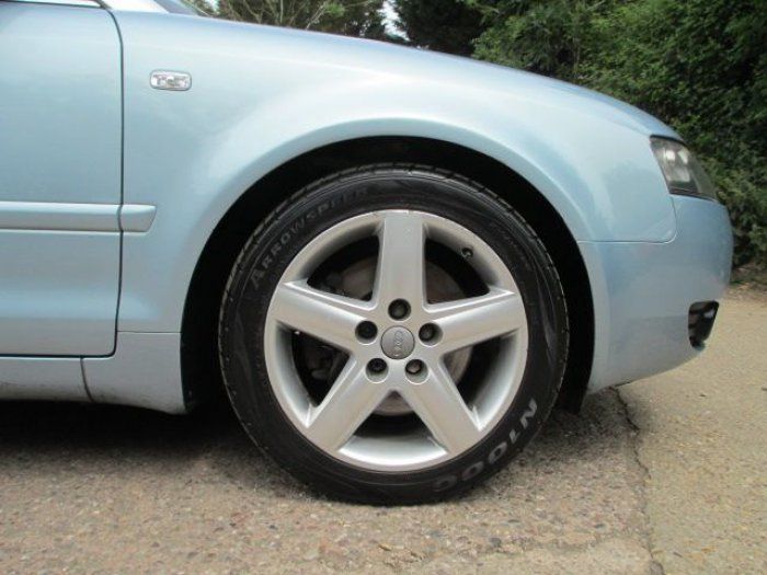 2004 Audi A4 1.8T Sport 2dr image 7