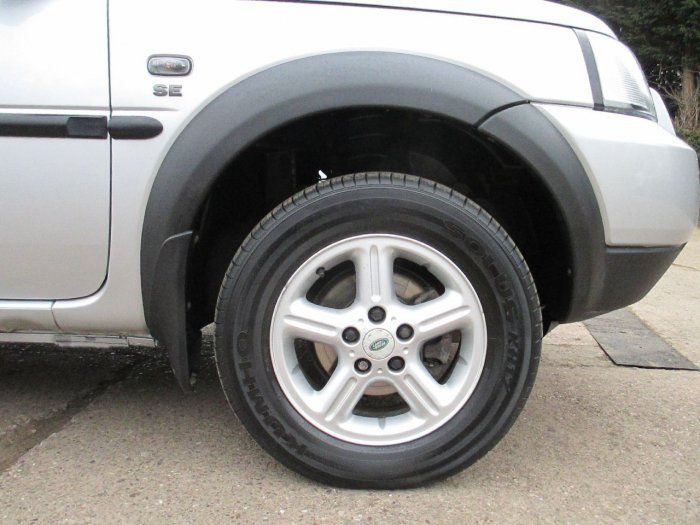 2004 Land Rover Freelander 2.0 image 7